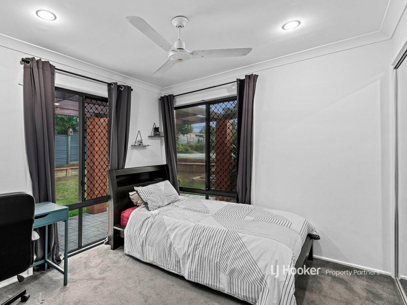 25 Mapelton Circuit, Parkinson QLD 4115