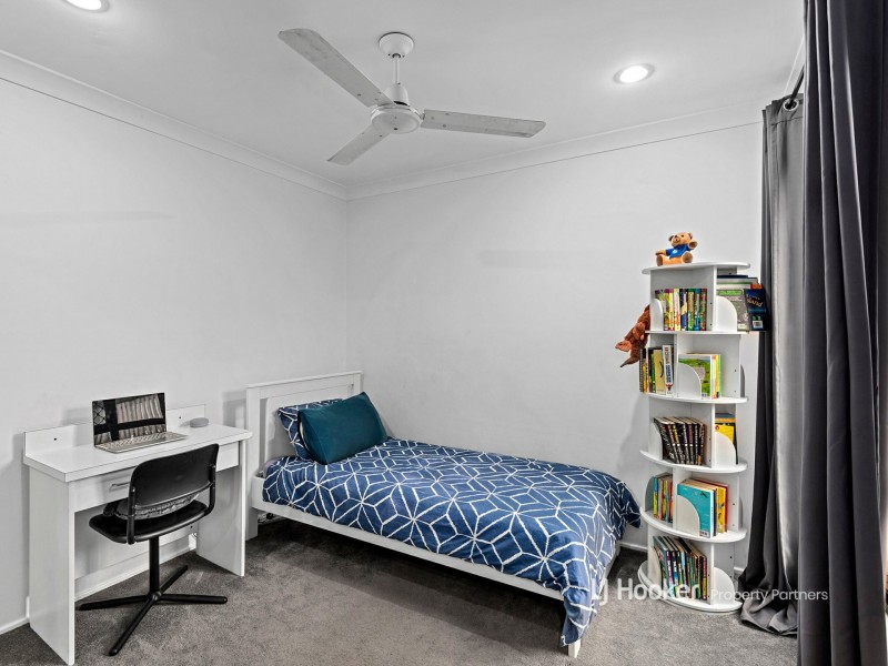25 Mapelton Circuit, Parkinson QLD 4115