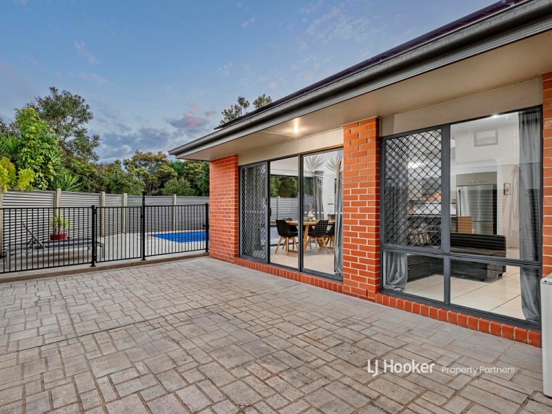 25 Mapelton Circuit, Parkinson QLD 4115