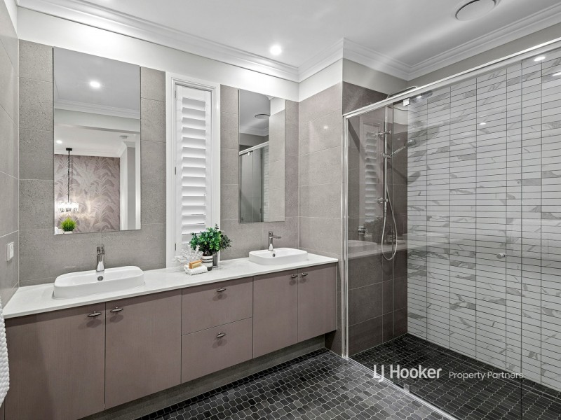 6 Cypress Street, Park Ridge QLD 4125