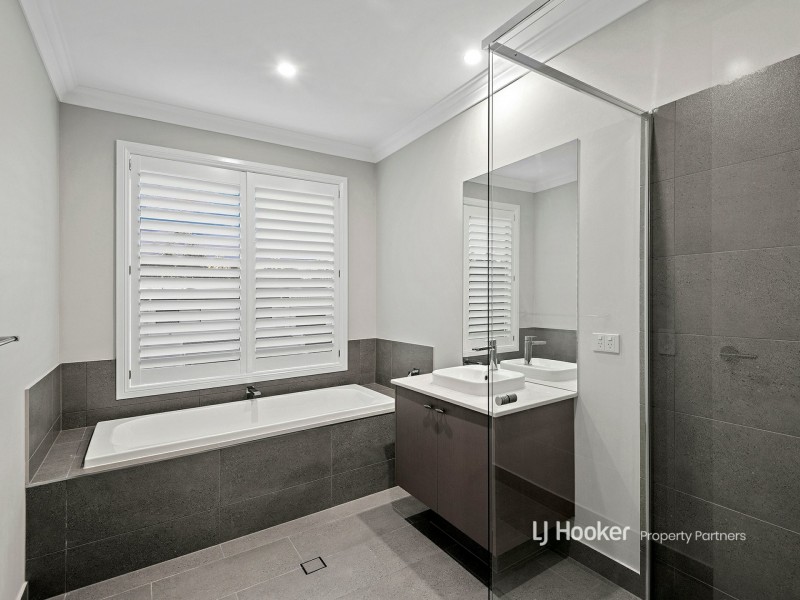 6 Cypress Street, Park Ridge QLD 4125