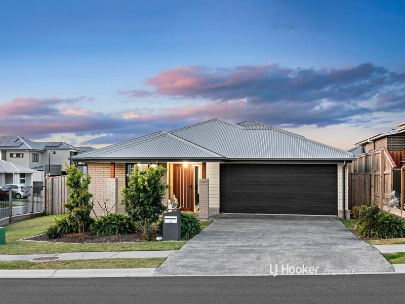 52 Macadamia Circuit, Park Ridge QLD 4125