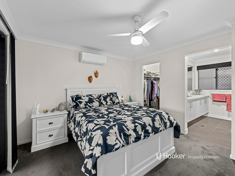 52 Macadamia Circuit, Park Ridge QLD 4125