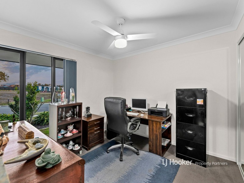 52 Macadamia Circuit, Park Ridge QLD 4125