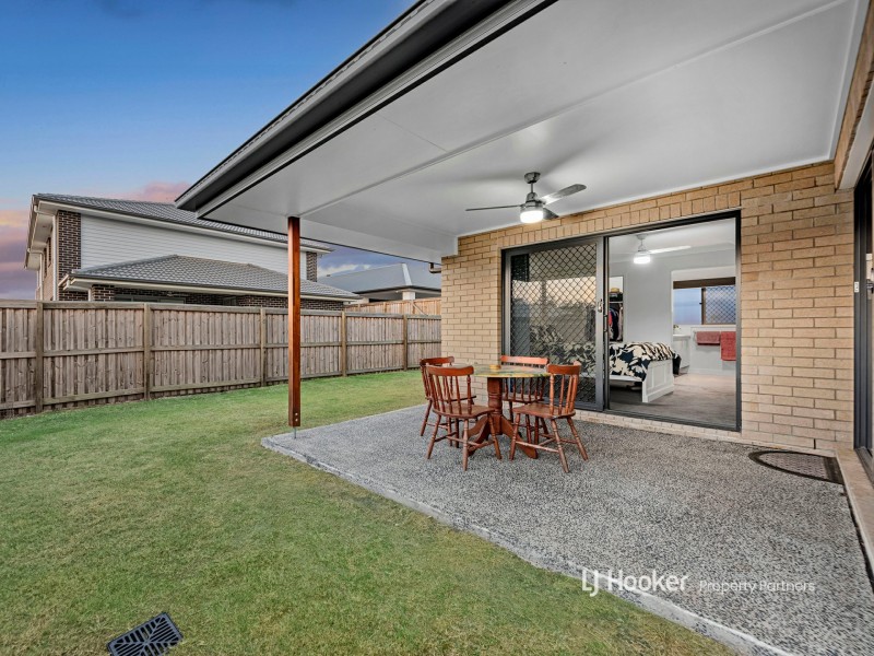 52 Macadamia Circuit, Park Ridge QLD 4125