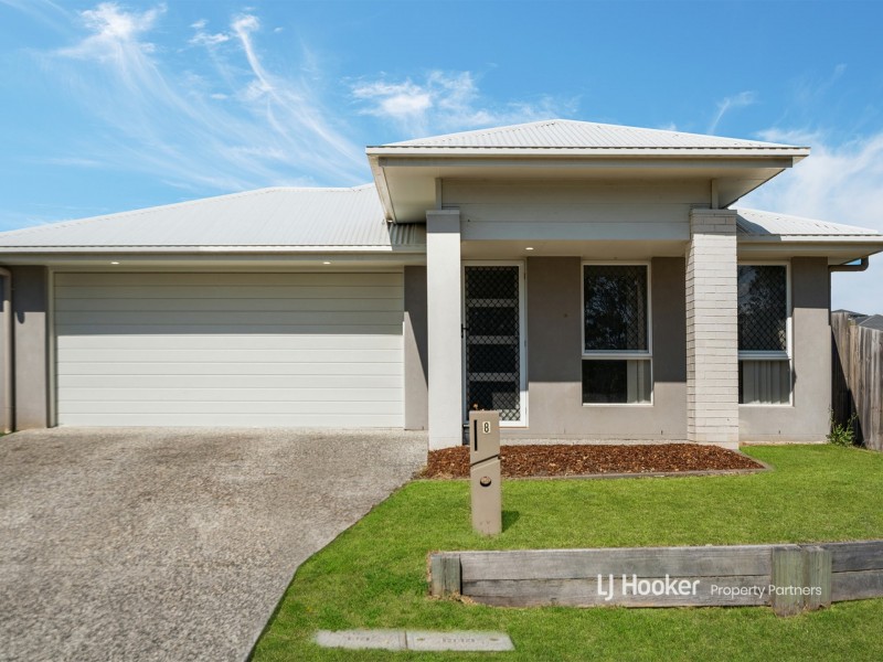 8 Sabine Circuit, Holmview QLD 4207