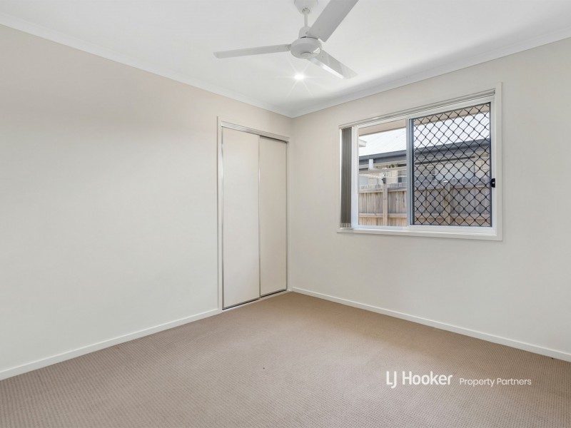 8 Sabine Circuit, Holmview QLD 4207