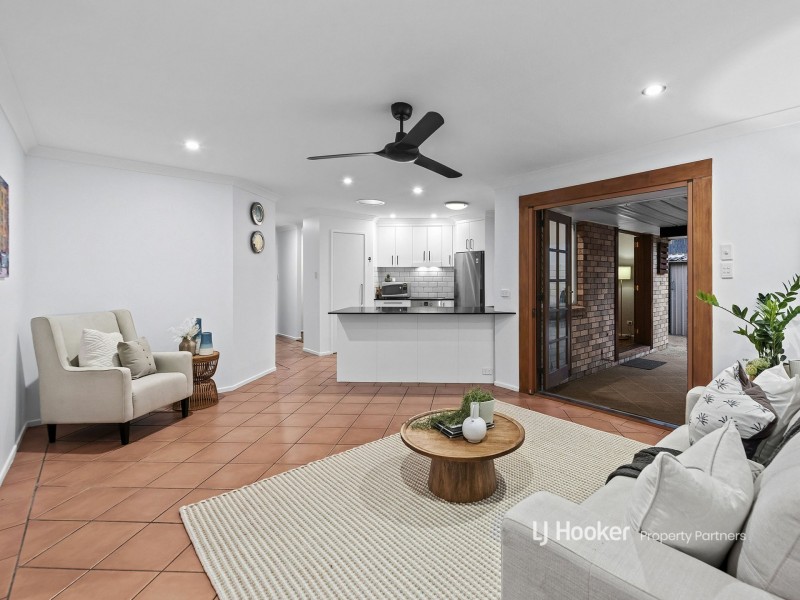 14 Golden Avenue, Calamvale QLD 4116