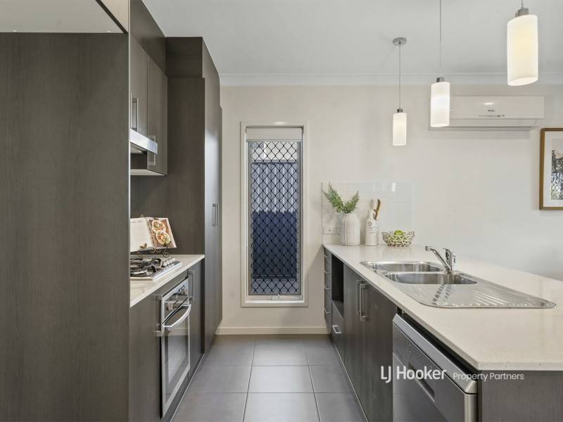 15 Noble Street, Pallara QLD 4110