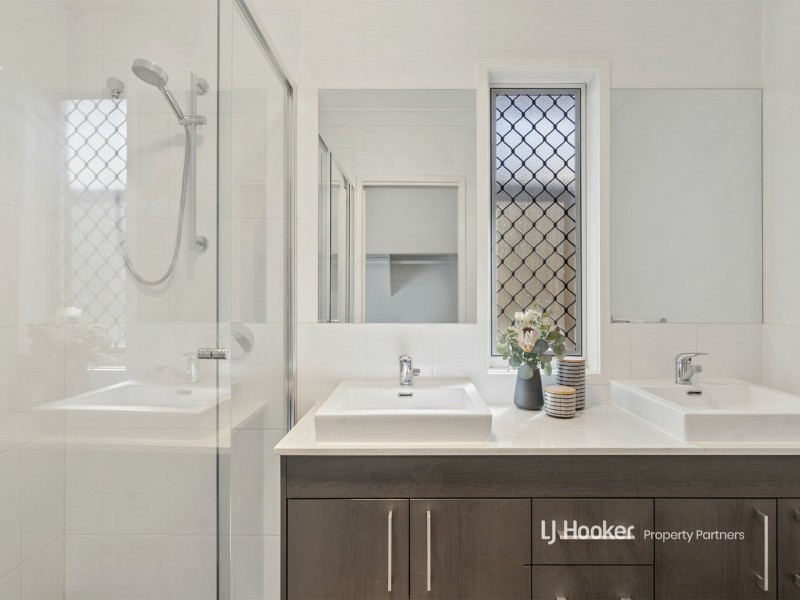 15 Noble Street, Pallara QLD 4110