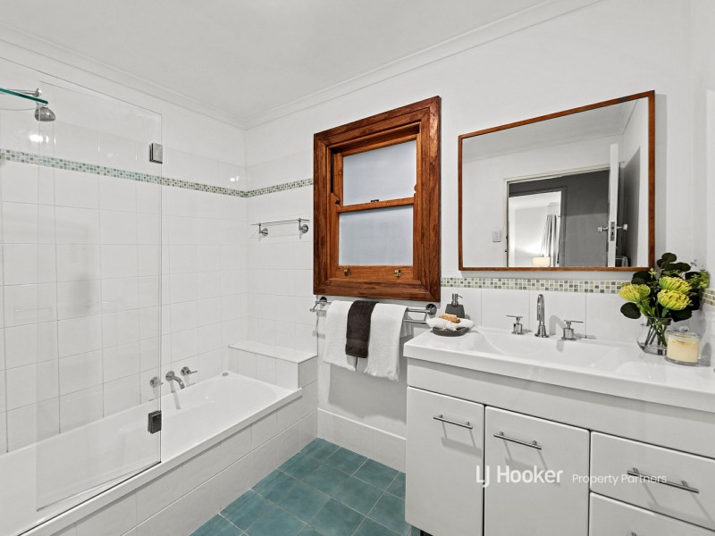 24 Lymm Street, Mount Gravatt East QLD 4122