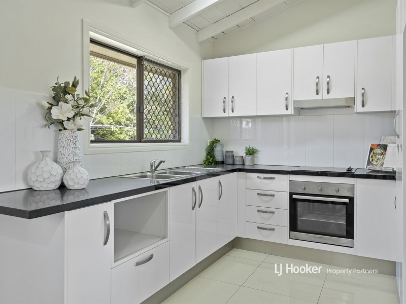 12 Pumice Street, Eight Mile Plains QLD 4113