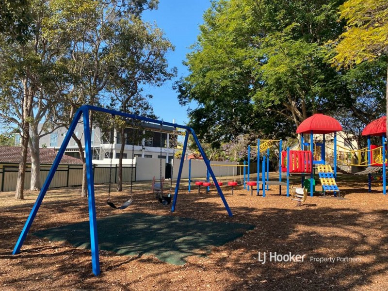 12 Pumice Street, Eight Mile Plains QLD 4113