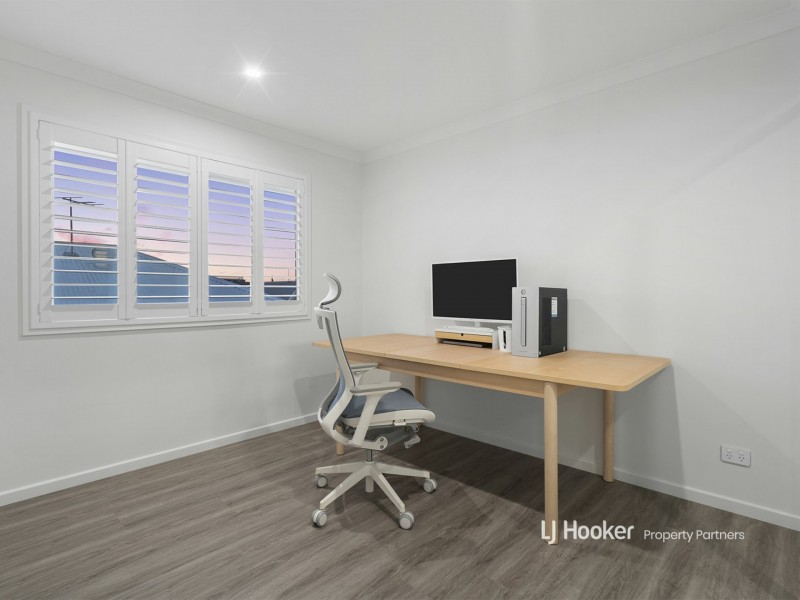 8 Bassin Street, Pallara QLD 4110