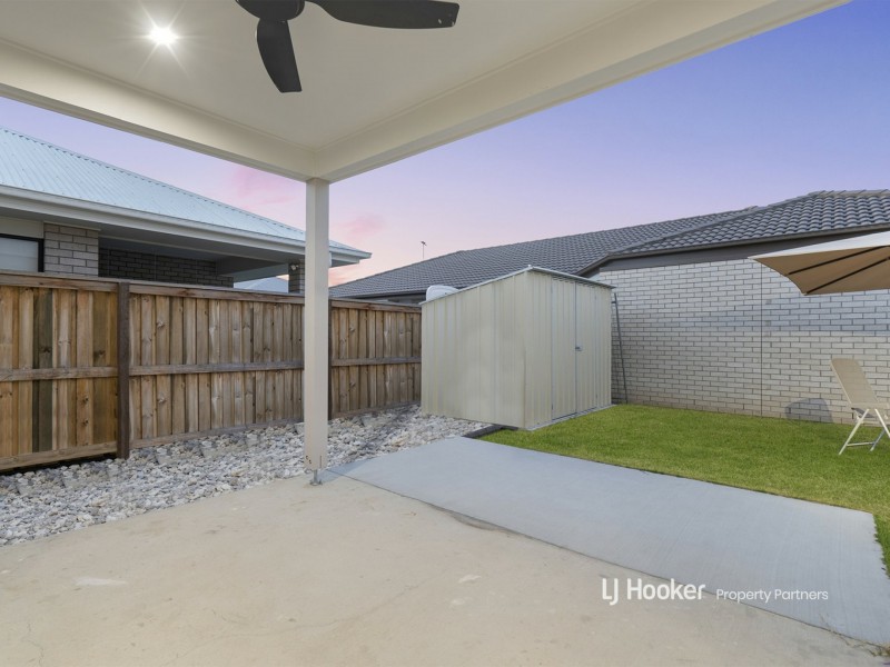 8 Bassin Street, Pallara QLD 4110