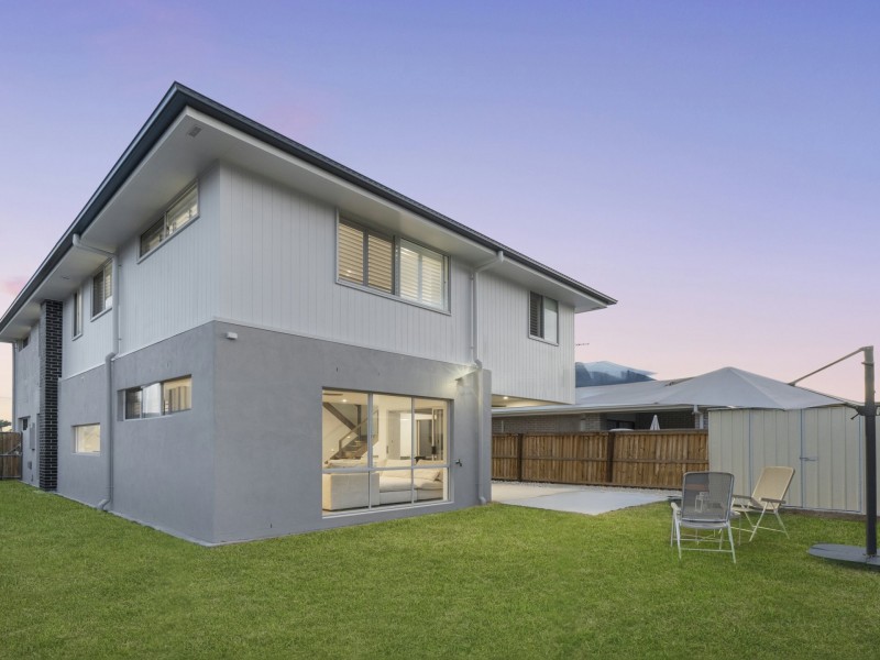 8 Bassin Street, Pallara QLD 4110