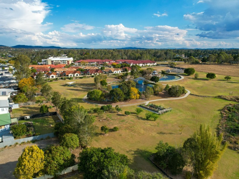 Unit 26/27 Clarendon Avenue, Bethania QLD 4205