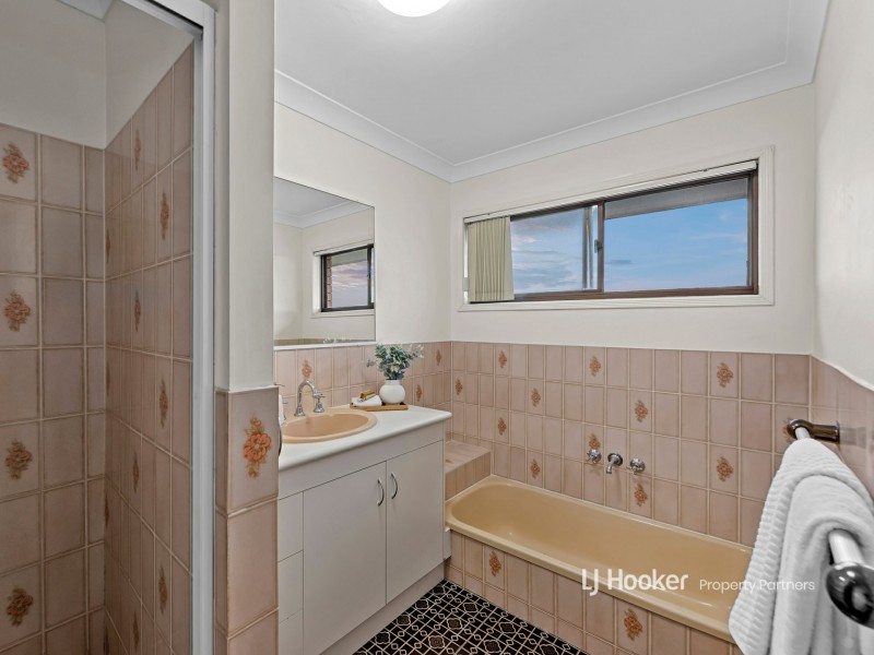 32 Frinton Street, Wishart QLD 4122