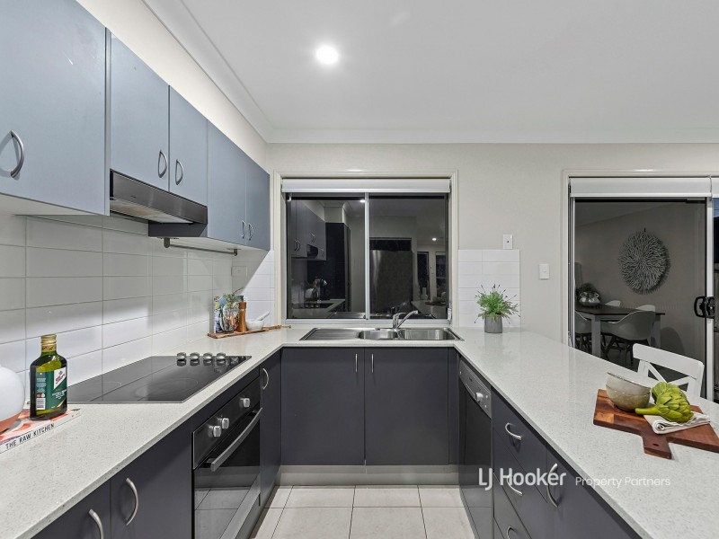 2/360 Benhiam Street, Calamvale QLD 4116