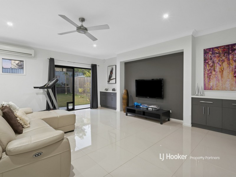 48 Juniper Circuit, Stretton QLD 4116