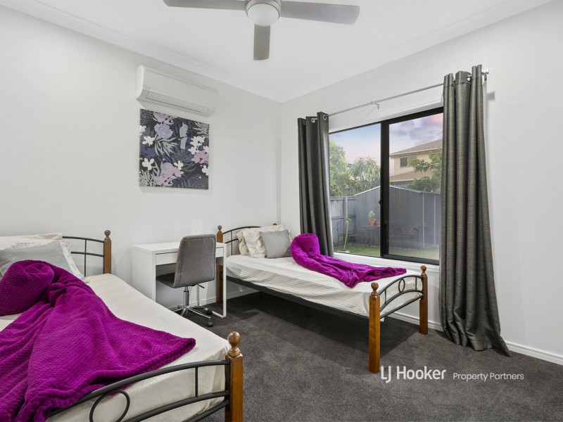 48 Juniper Circuit, Stretton QLD 4116