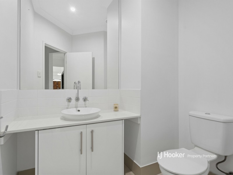 48 Juniper Circuit, Stretton QLD 4116