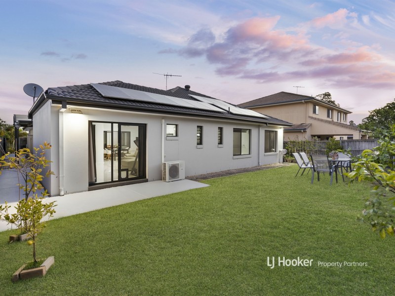 48 Juniper Circuit, Stretton QLD 4116