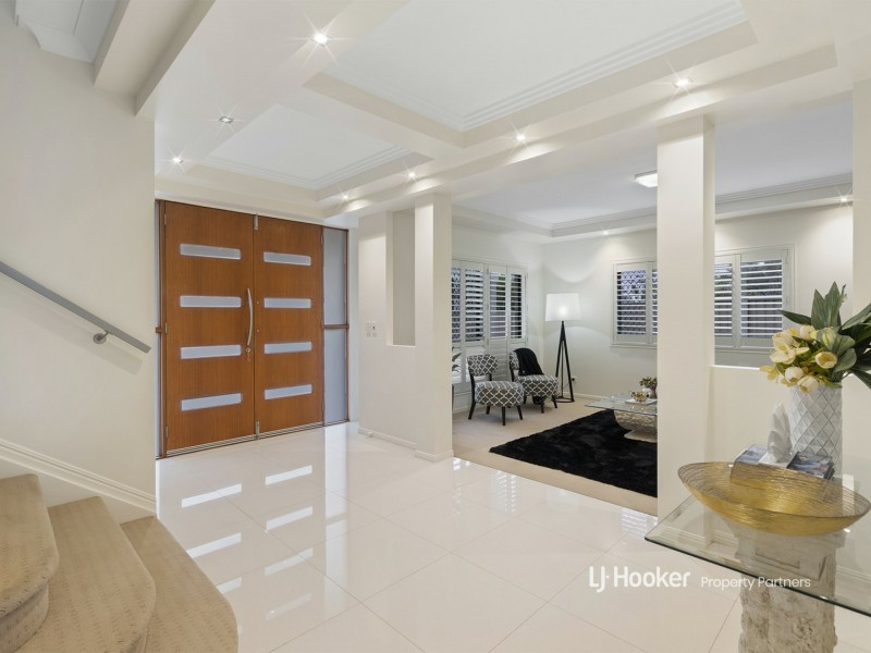 9 Slobodian Avenue, Eight Mile Plains QLD 4113