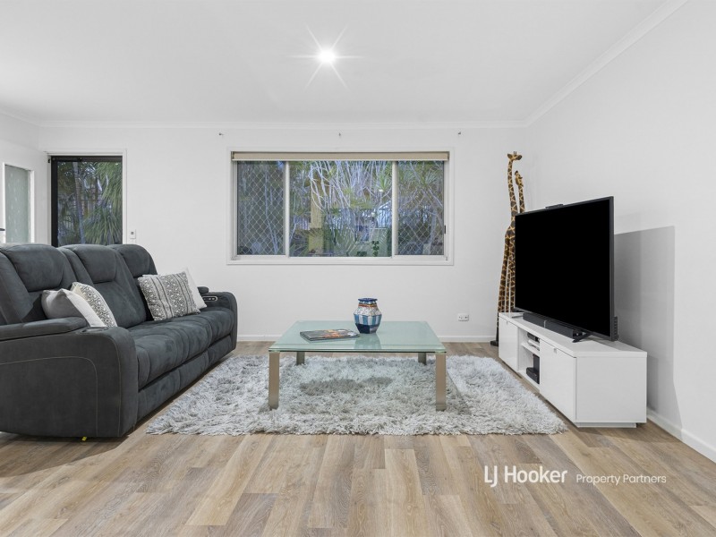 100 Dennis Road, Springwood QLD 4127