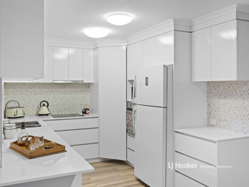 100 Dennis Road, Springwood QLD 4127