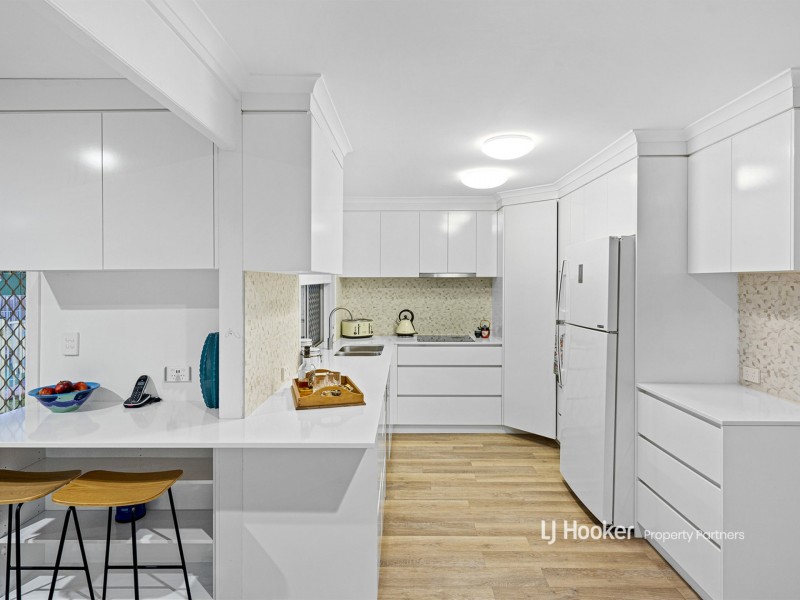 100 Dennis Road, Springwood QLD 4127