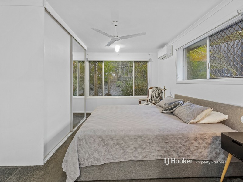 100 Dennis Road, Springwood QLD 4127