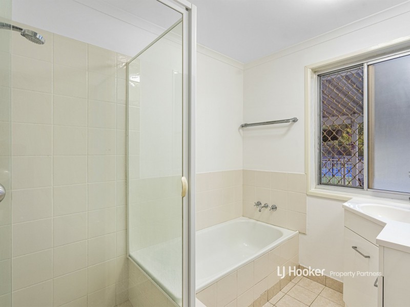 100 Dennis Road, Springwood QLD 4127