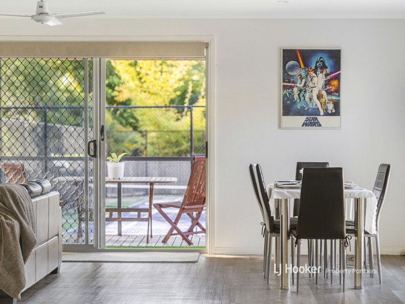 100 Dennis Road, Springwood QLD 4127