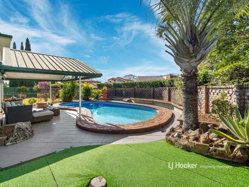 65 Oakleaf Street, Eight Mile Plains QLD 4113