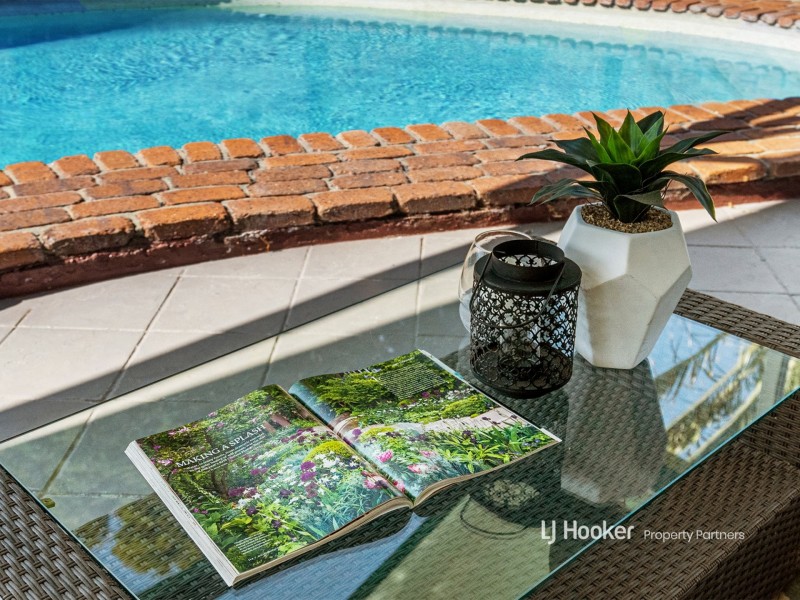 65 Oakleaf Street, Eight Mile Plains QLD 4113