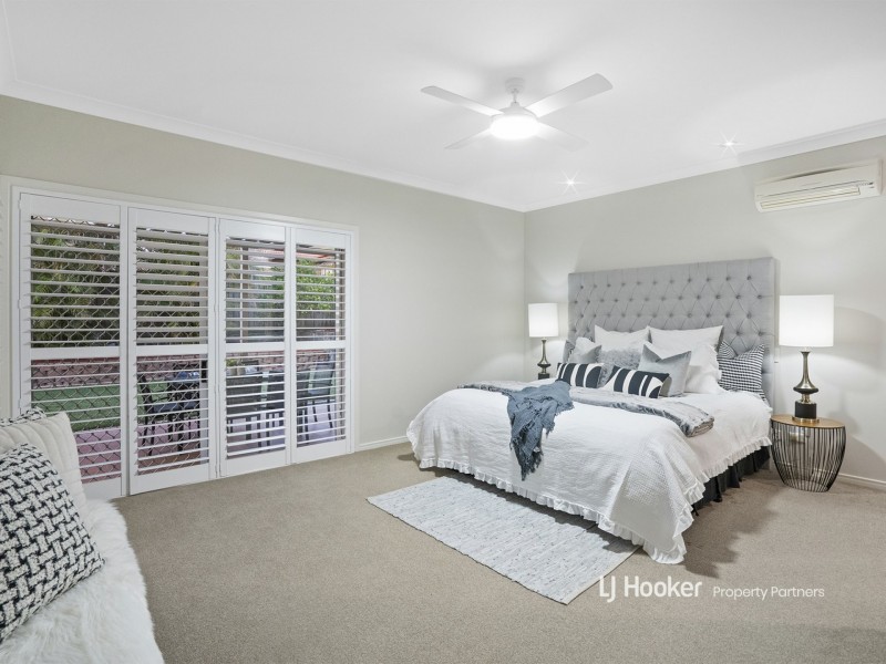 8 Lincoln Place, Stretton QLD 4116