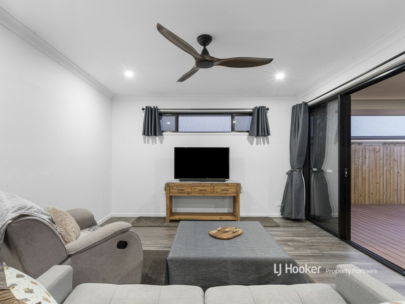 22 Escalade Circuit, Pallara QLD 4110