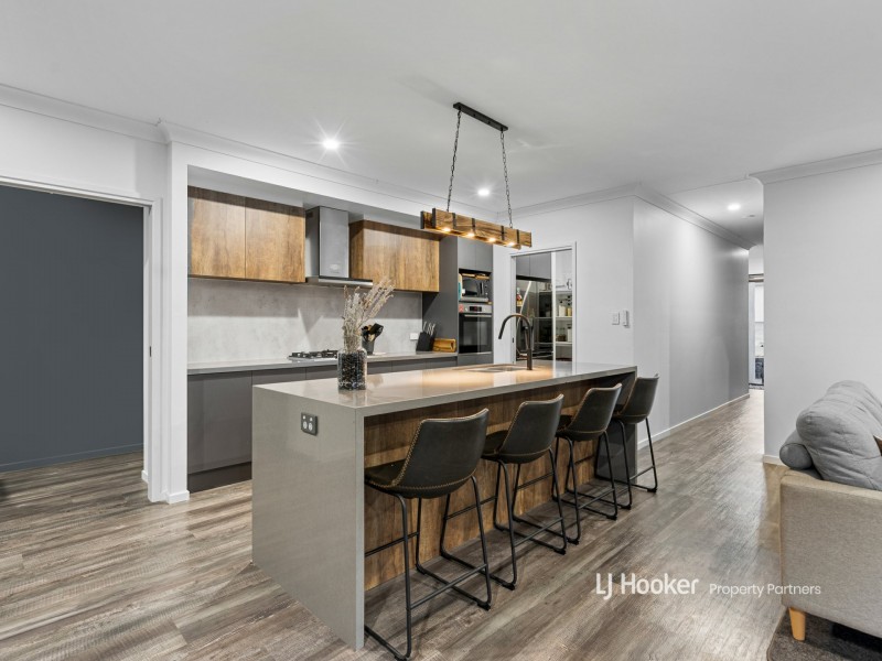 22 Escalade Circuit, Pallara QLD 4110