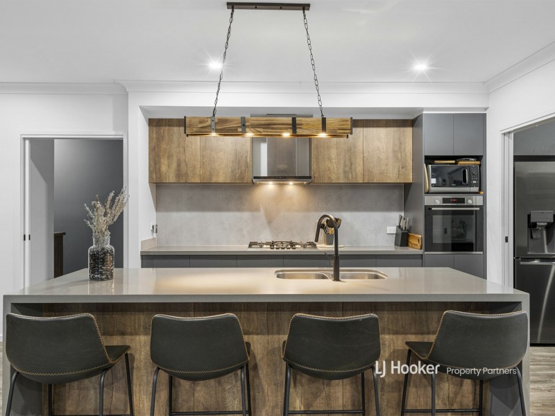 22 Escalade Circuit, Pallara QLD 4110