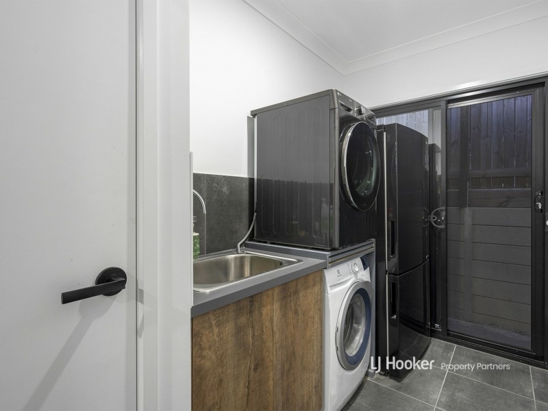 22 Escalade Circuit, Pallara QLD 4110