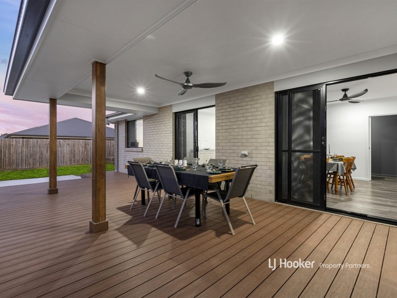 22 Escalade Circuit, Pallara QLD 4110