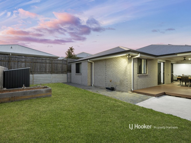 22 Escalade Circuit, Pallara QLD 4110