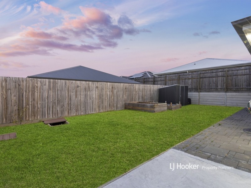 22 Escalade Circuit, Pallara QLD 4110