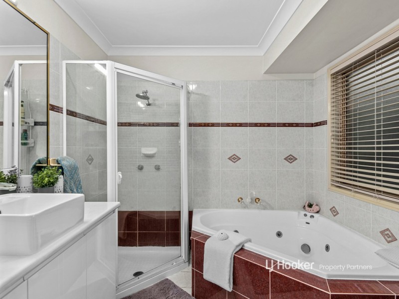 7 Lexington Place, Wishart QLD 4122