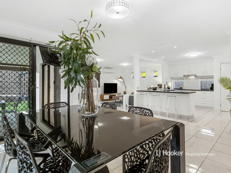 14 Trevi Close, Eight Mile Plains QLD 4113