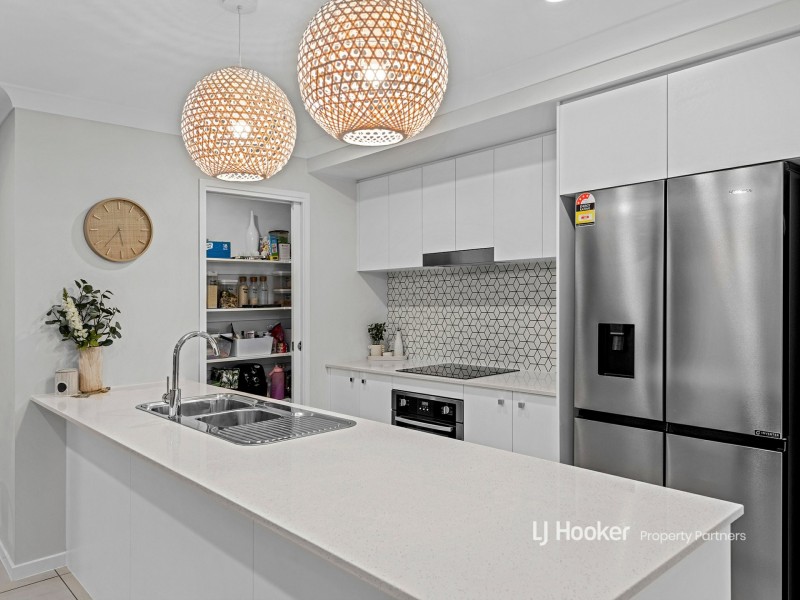 4 Indigo Lane, Park Ridge QLD 4125