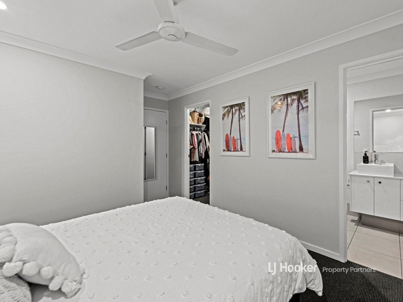 4 Indigo Lane, Park Ridge QLD 4125