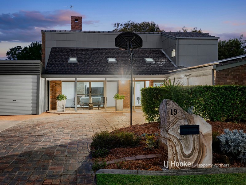 19 Winthrop Street, Wishart QLD 4122