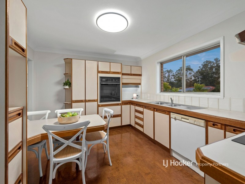 31 Morialta Street, Mansfield QLD 4122